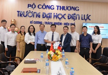 Thúc đẩy hợp tác với Trường Đại học Khoa học và Công nghệ Long Hoa, Đài Loan (Trung Quốc)