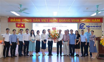 Thầy Đặng Trung Hiếu, giảng viên Khoa Điện tử - Viễn thông bảo vệ thành công luận án tiến sĩ ngành Kỹ thuật điện tử tại Trường Đại học Điện lực